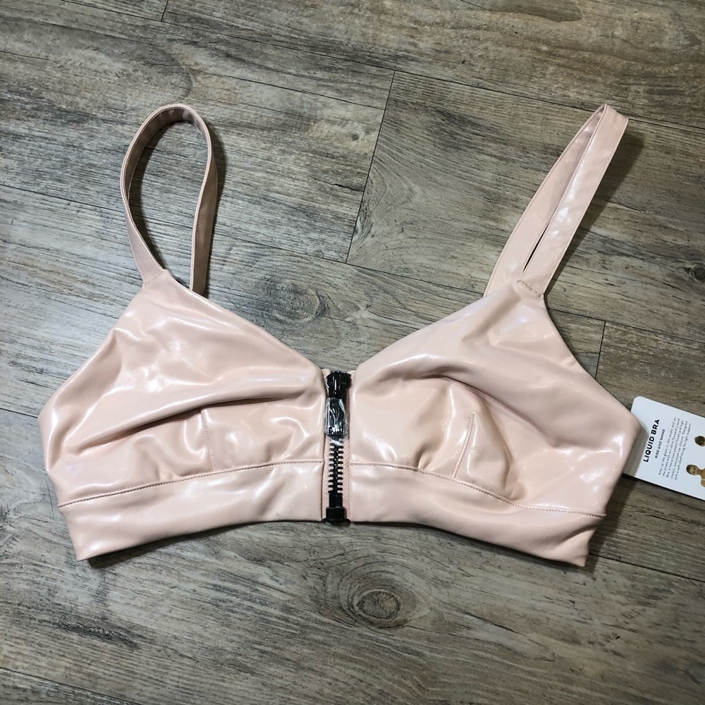 Alo Liquid Sports Bra Medium Rise And Shine Nectar